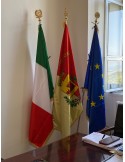 Kit bandiere da interno a 3 posti con Bandiera Italia ed Europa in SETA